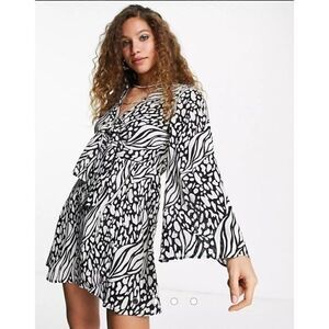 Topshop NWT Mini Dress Black & White Animal Print Knot Front Womens Size 6